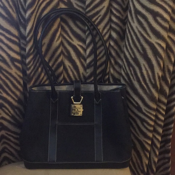 Dooney & Bourke Handbags - Dooney & Bourke purse